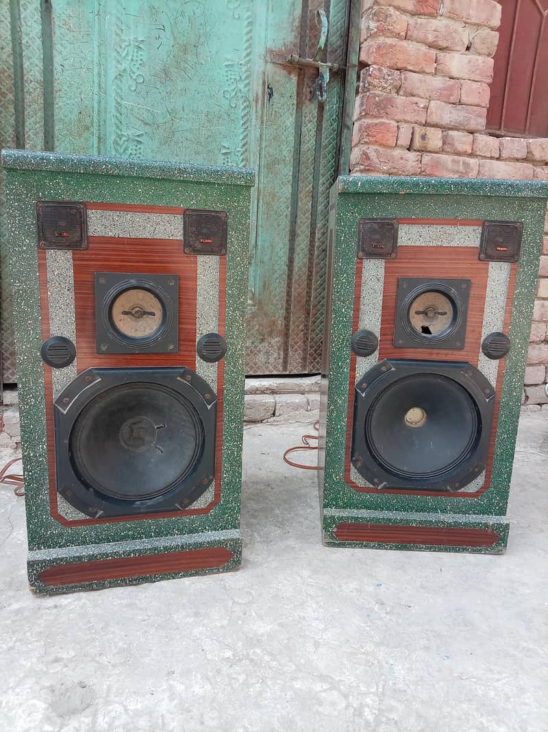 speakers 1