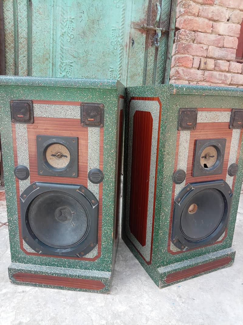speakers 3