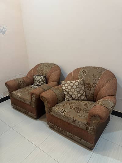 5 seater sofa for sale wood and foam in good condition