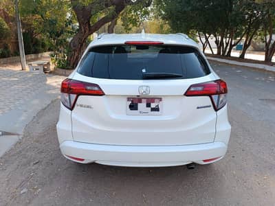 Honda Vezel Only 51000km 100% Original Mileage model 2015 Z full house