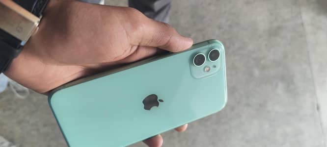 iphone 11 128 gb non pta jv watsapp number 03267914790