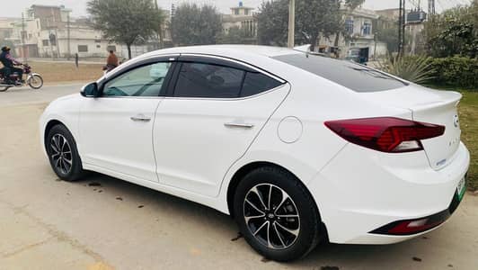 Hyundai Elentra 2.0