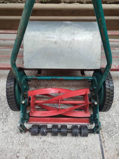 Grass cutting machine