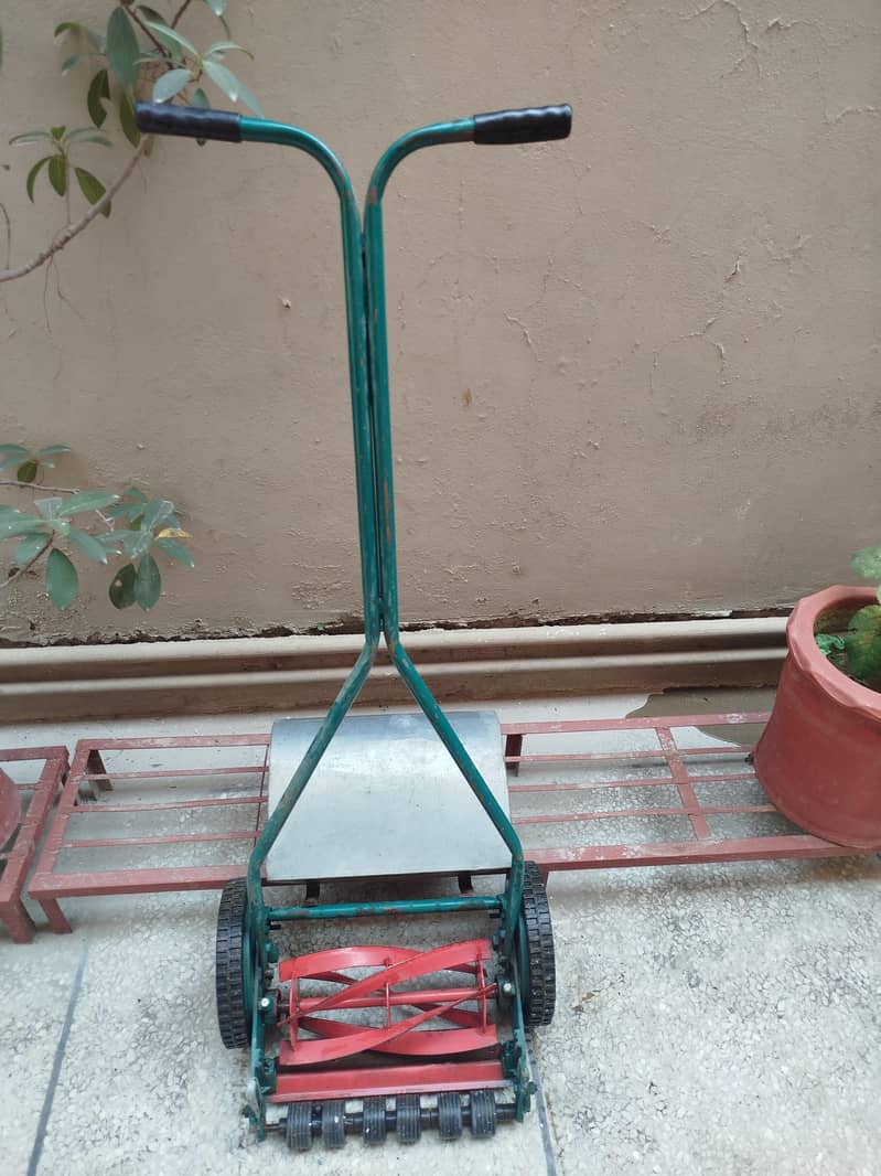 Grass cutting machine 1