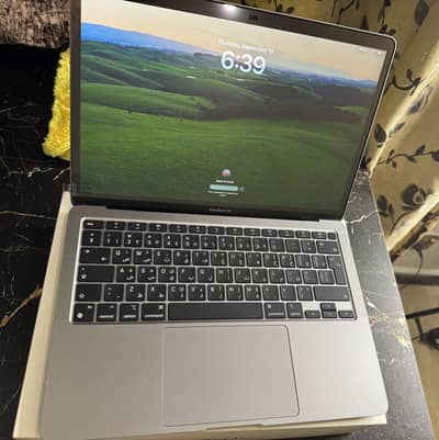 Mac Book M1 2021 available fro sale