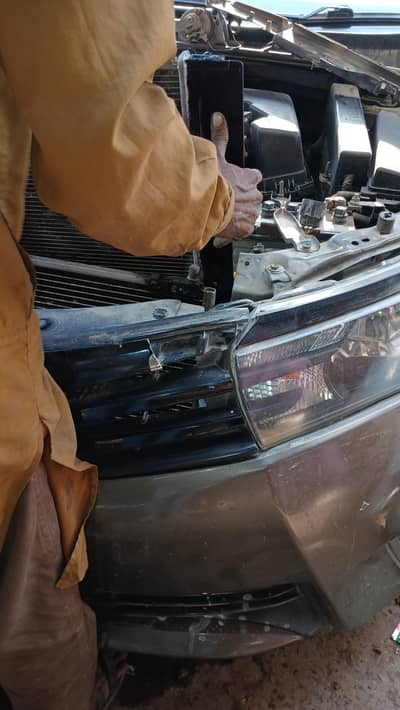 need front grill for corolla 2015