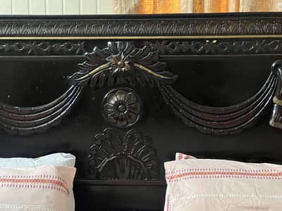 Bed with side rables  and dressing