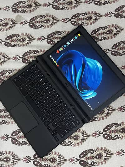 Dell Touch laptop Chromebook Windows 10 excellent condition 10/10