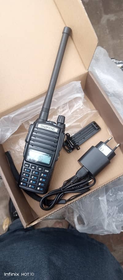 Baofeng UV-82,UV82,walkie talkie