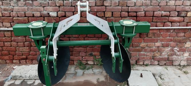 doubble disc ridger, watt hal, raised bed, disc hal,