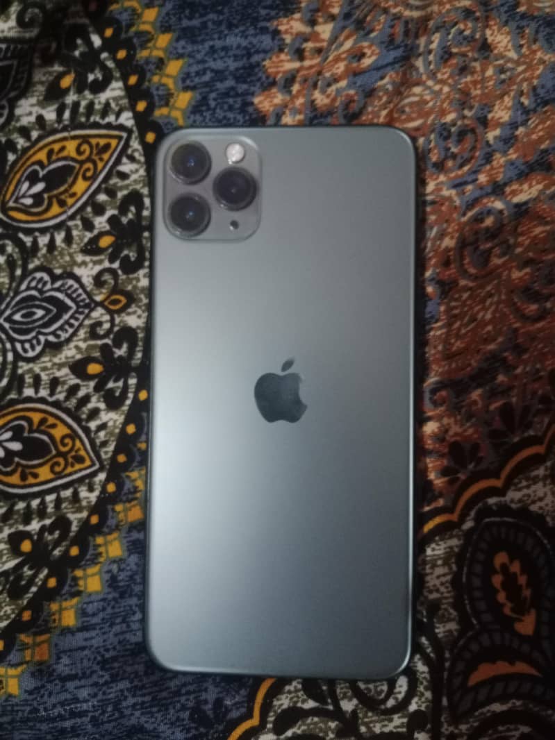 iPhone 11 Pro Max 1