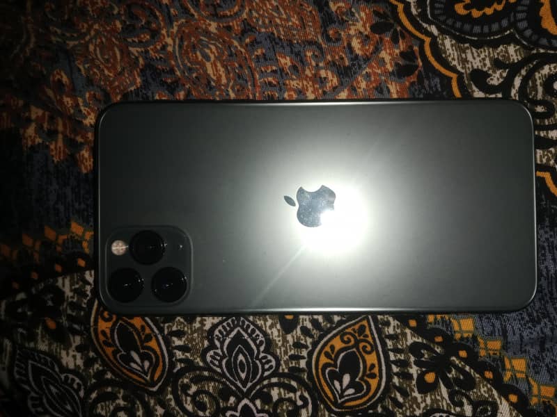 iPhone 11 Pro Max 3