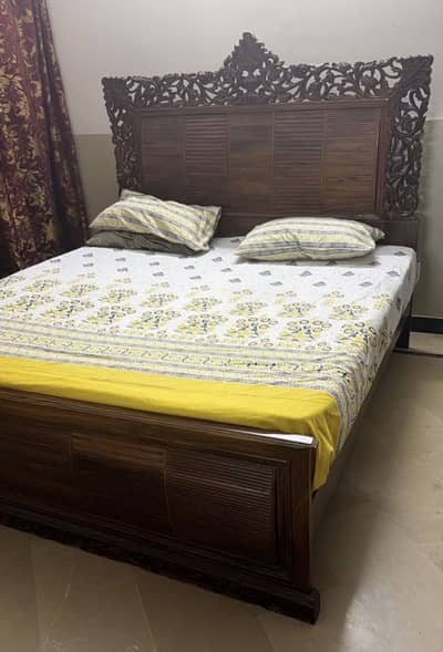 Double bed set dining table six seater