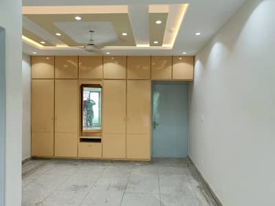 Dha phase 1 block L 2nd floor for rent