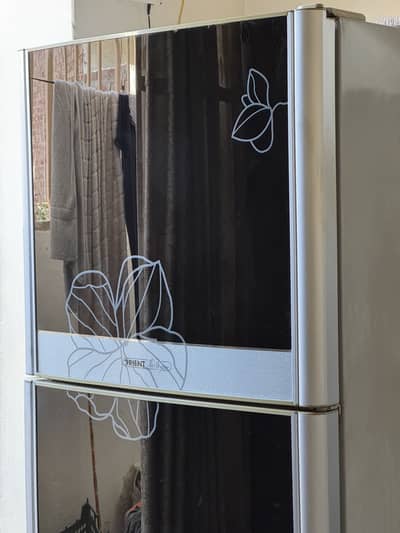 Orient Fridge Large size in a good condition