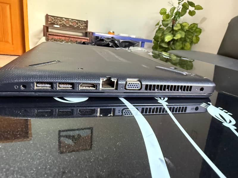 Hp laptop core i3 7th gen 8gm ram 256gb ssd windows 10 excellent 1