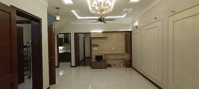 5 MARLA HOUSE FOR SALE IN EDEN BOULEVARD COLLEGE ROAD LAHORE