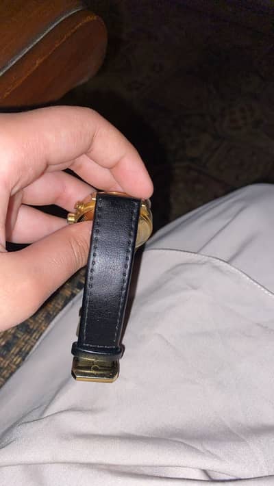 Alfajar whtch   Water prof and made swisserland  no box