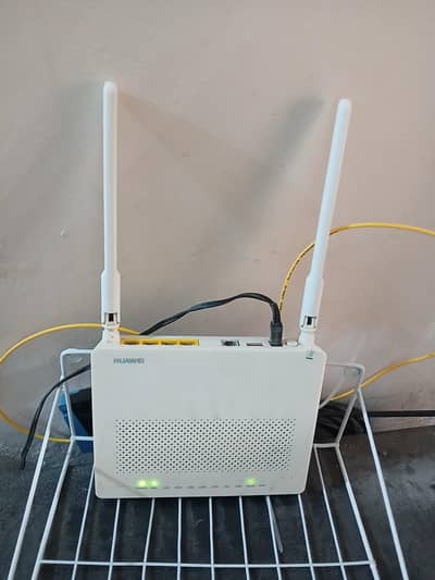 HG 8546M fiber router Not open repaire Fresh condition with adapter