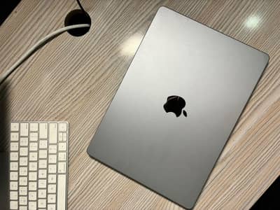 MacBook pro M1 2021 14 inches