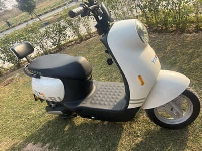 Ramza yarri electric scooter