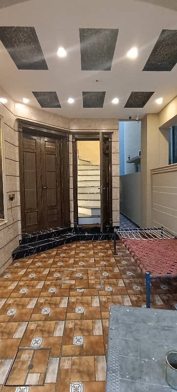 1 KANAL HOUSE FOR RENT IN PCSIR STAFF COLOY COLLEGE ROAD LAHORE