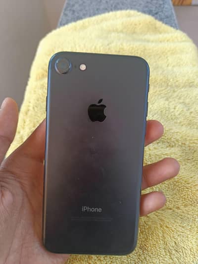 iPhone 7 32 GB battery health 93 10/10 condition