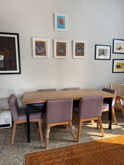 Modern wooden dinning table with chairs