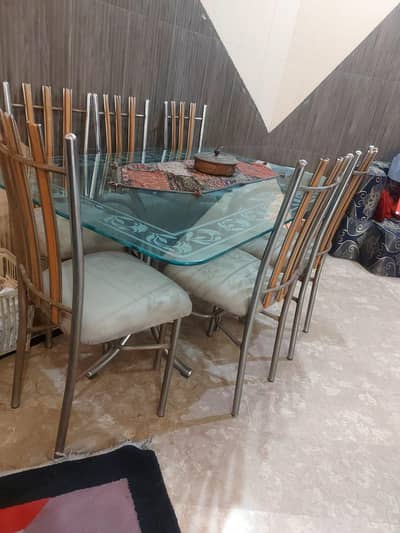 dining table & chairs