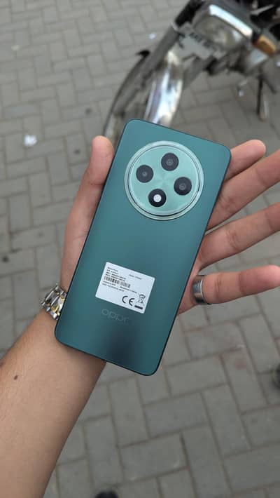 OPPO reno12f 5g