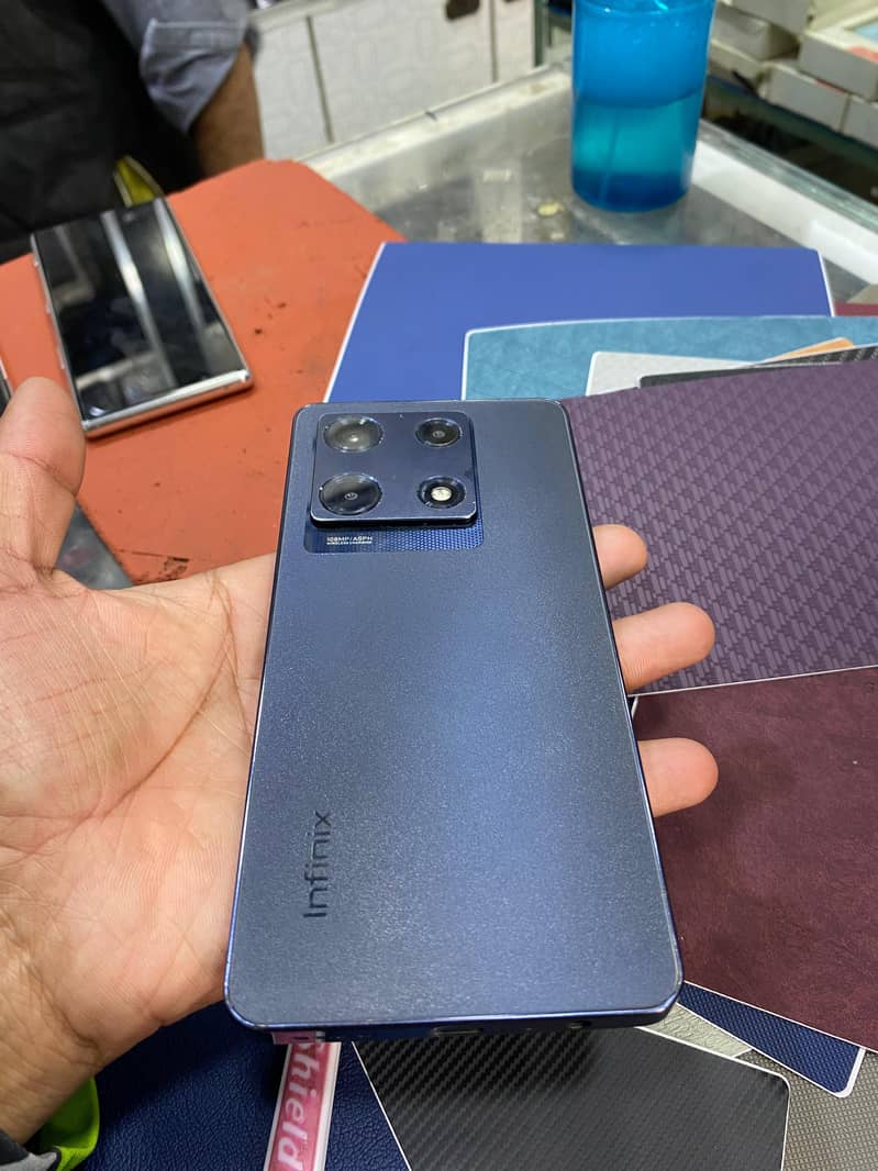 Infinix Note 30 Pro 0