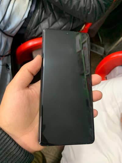 Samsung S21 ultra 5g Non PTA.  All OK but  Screen is. damaged.