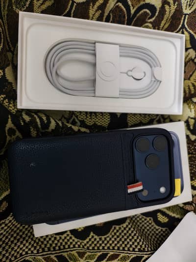 i phone 17 pro max  256 5 days used only