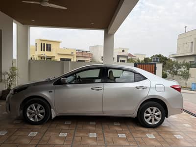 Toyota Corolla Altis 1.6 2017 for sale.