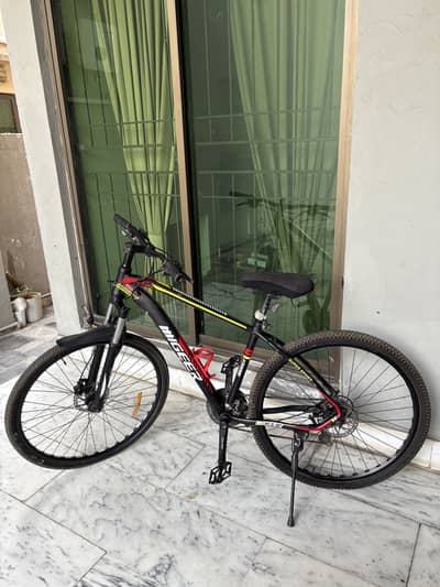 29 inch rim imported cycle with 3x7 gears in very good condition