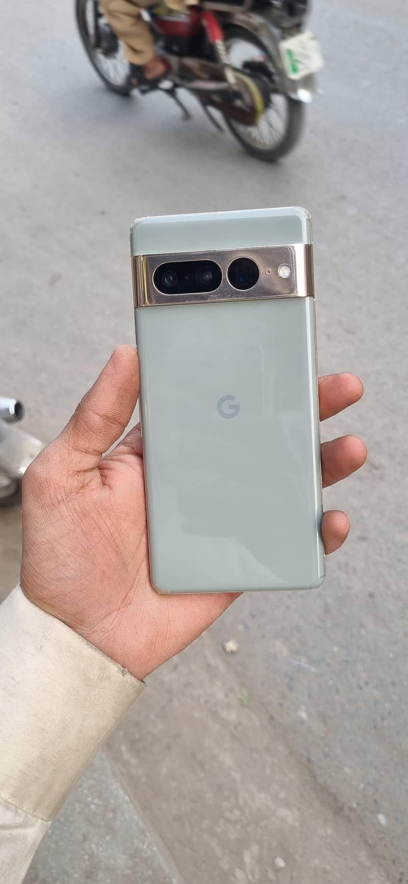 Google pixel 7 pro 4