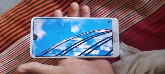 aquos r2 non PTA 10/9 condition WhatsApp number 03085938788