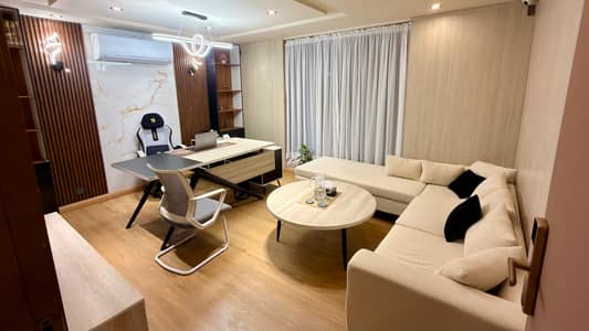 5 MARLA COMMERCIAL FLOOR AVAILABLE FOR RENT AT PRIME LOCATION OF BAHRIA TOWN LAHORE