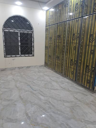 Flat Of 8 Marla Available For rent In Johar Town Phase 1
