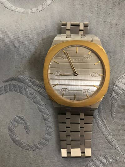 Gucci slim watch