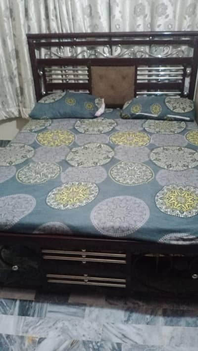 King size bed with mattress - molaty foam