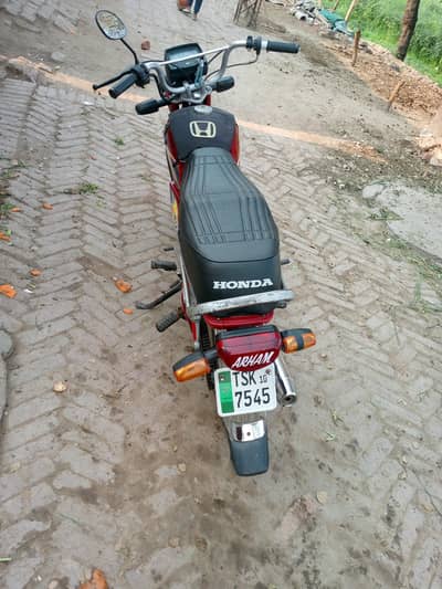 CD 70 2010 model all original Honda spare part but motorcycle is used