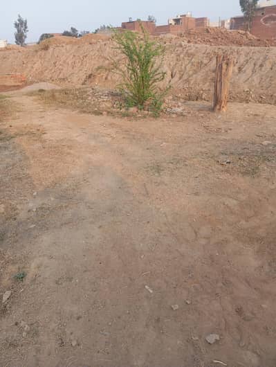 4 Marla corner plot for sale (Bhaiwala SE chota ghona road)03044666466
