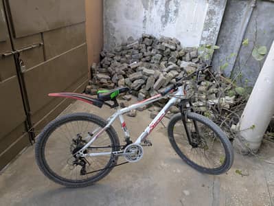 MOUNTAIN TRAIL BIKE | 7+3 = 10 GEARS | WHITE