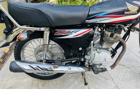 Honda 125 original black silencer