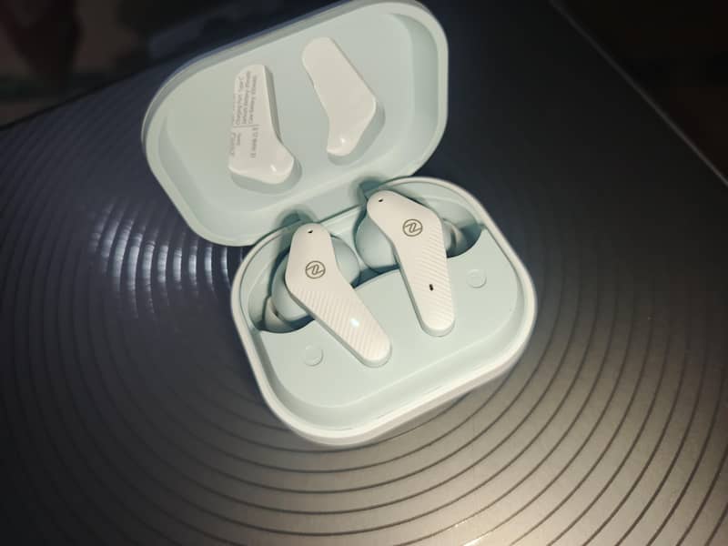 Gravity Earbuds | Zero 1