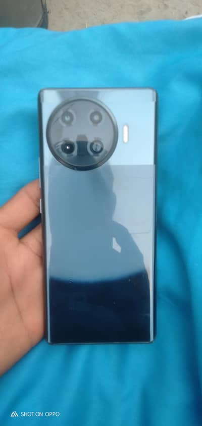 Tecno spark 20 pro plus