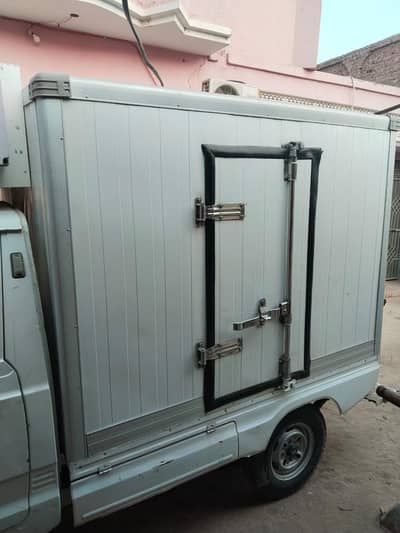 Carry With Chiller Van