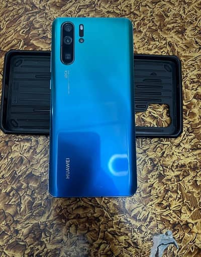 Huawei p30 pro 256 gb 50x camera single sim official