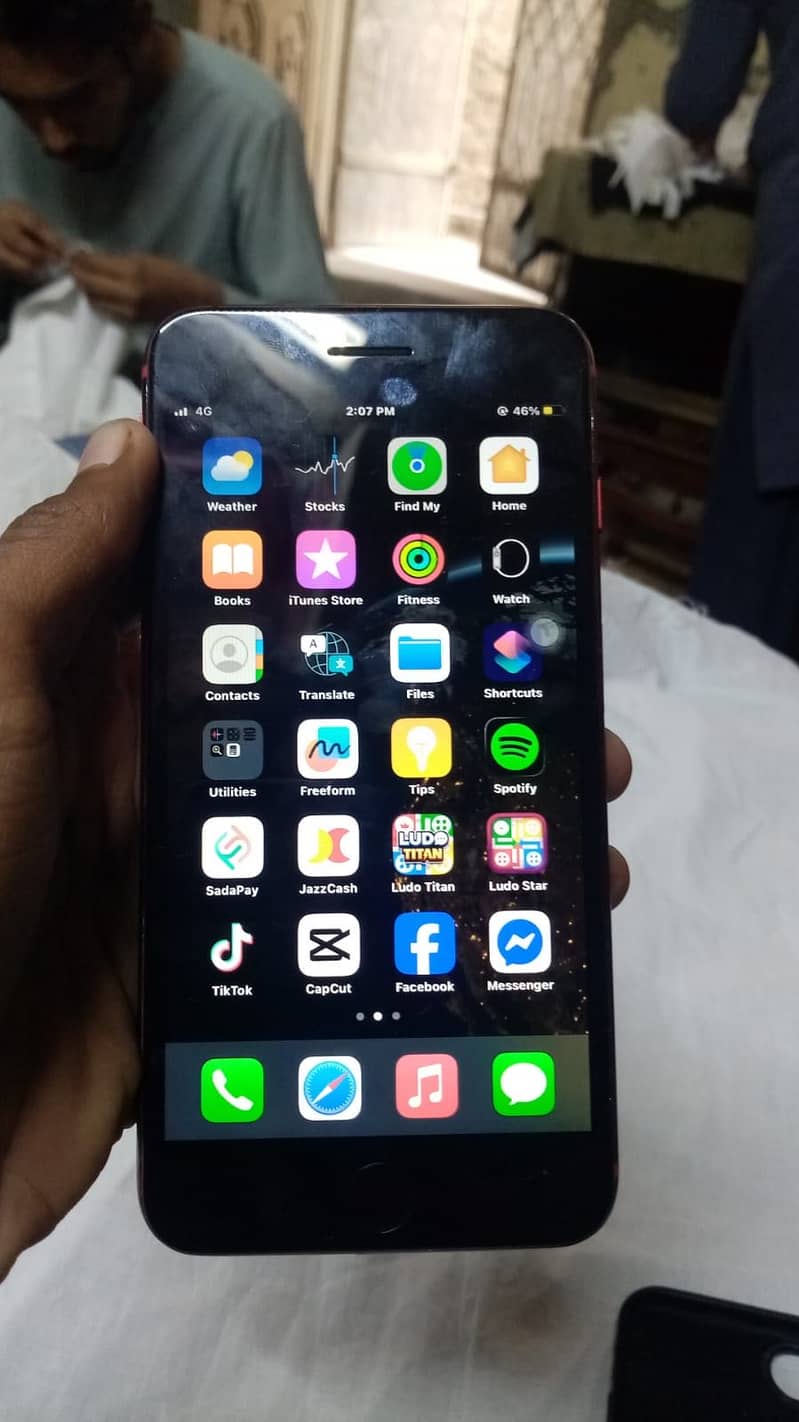 iPhone 8plus (64)Gb 1